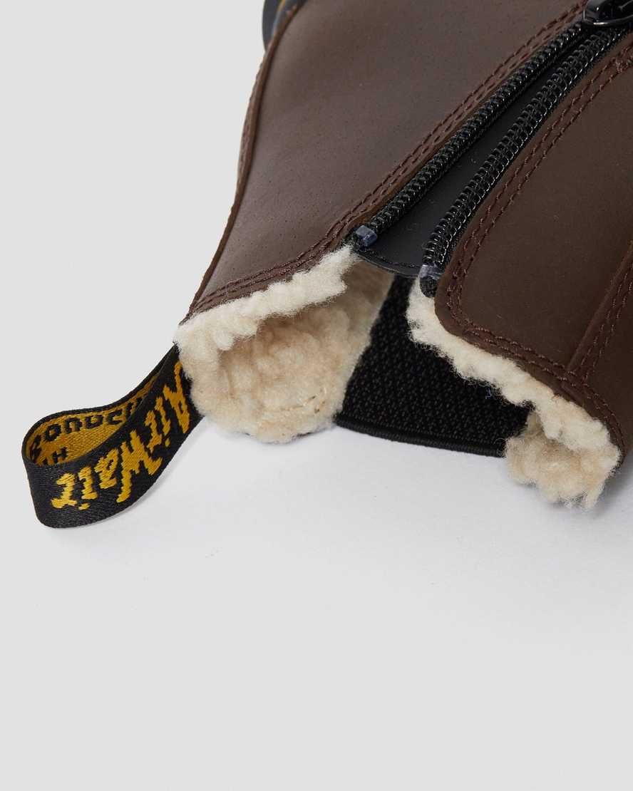 dunkelbraune dr. martens 2976 chelsea boots für kinder mit kunstfellfutter