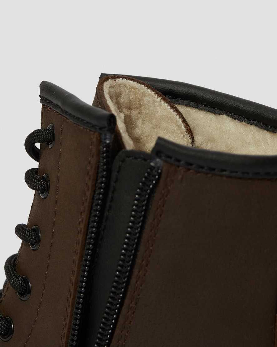 dunkelbraune dr. martens 1460 schnürstiefel für kinder mit kunstfellfutter