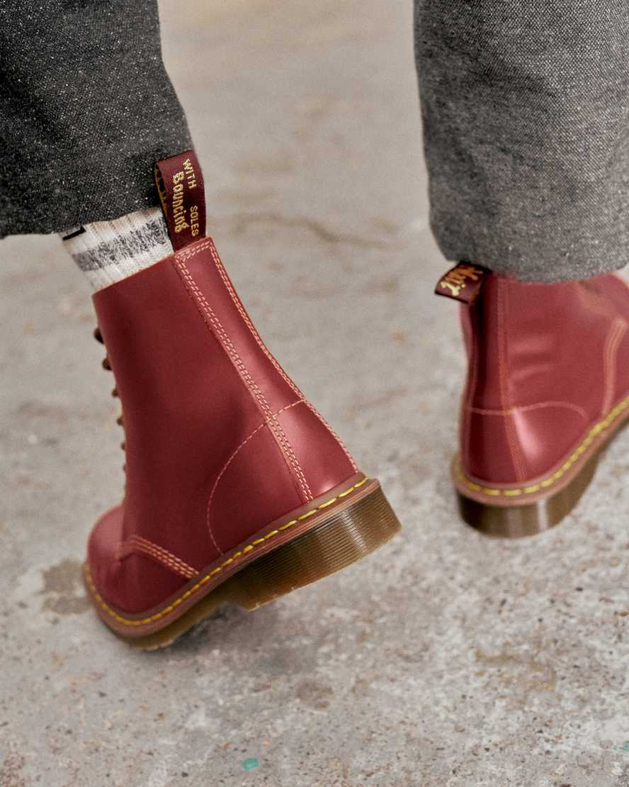 rote dr. martens 1460 vintage herren-schnürstiefel hergestellt in england