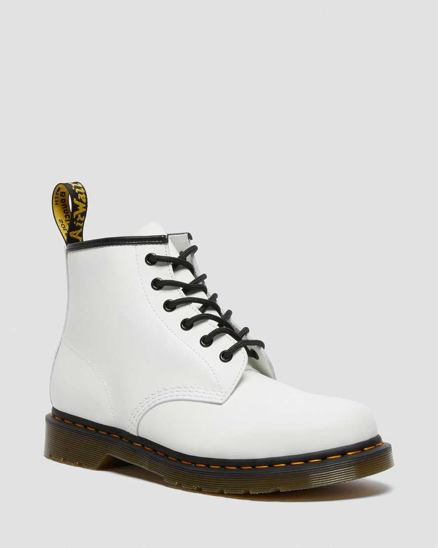 weiße dr. martens 101 yellow stitch smooth damen-ankle-boots