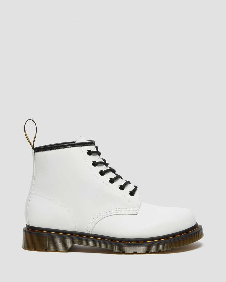 weiße dr. martens 101 yellow stitch smooth damen-ankle-boots