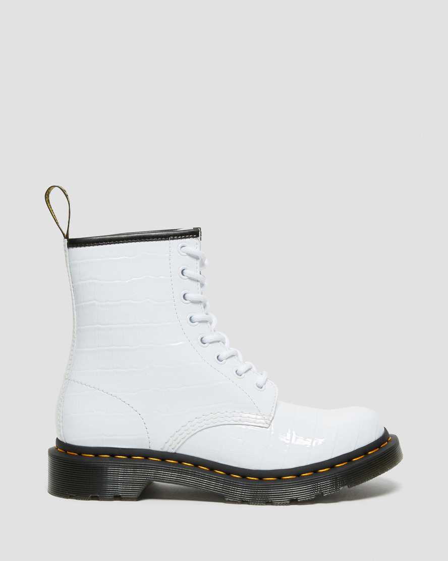 weiße dr. martens 1460 lackleder-freizeitstiefel mit krokodilprägung für damen