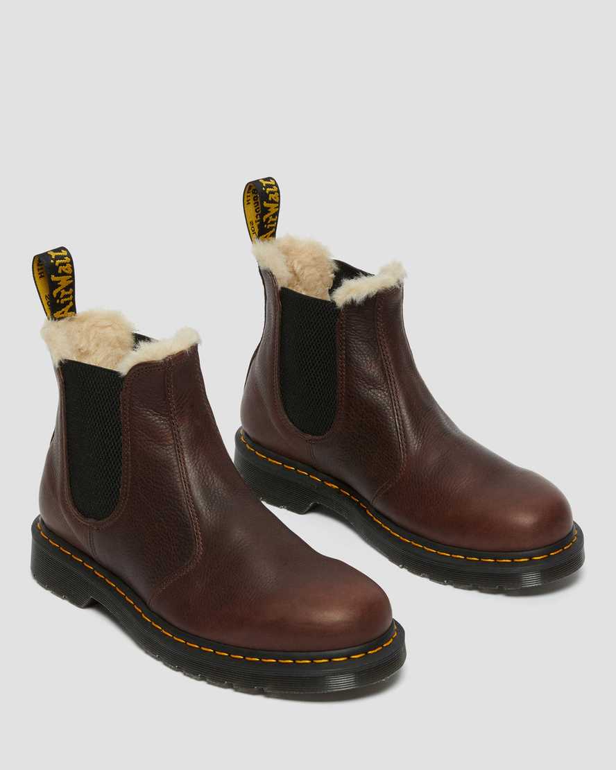 braune dr. martens 2976 chelsea boots für damen mit kunstfellfutter