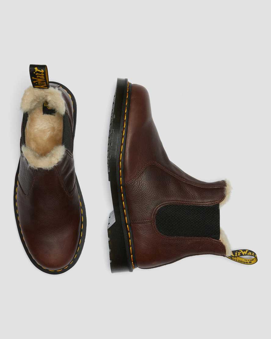 braune dr. martens 2976 chelsea boots für damen mit kunstfellfutter