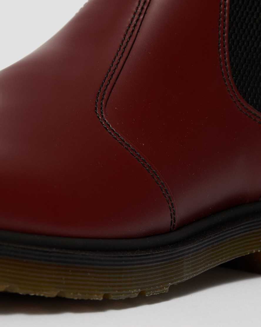 rote dr. martens 2976 smooth chelsea boots für damen