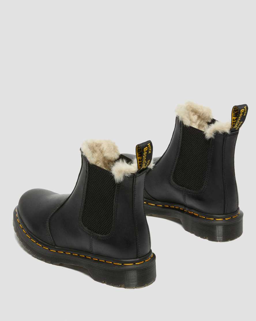 schwarze dr. martens 2976 chelsea boots für damen mit kunstfellfutter