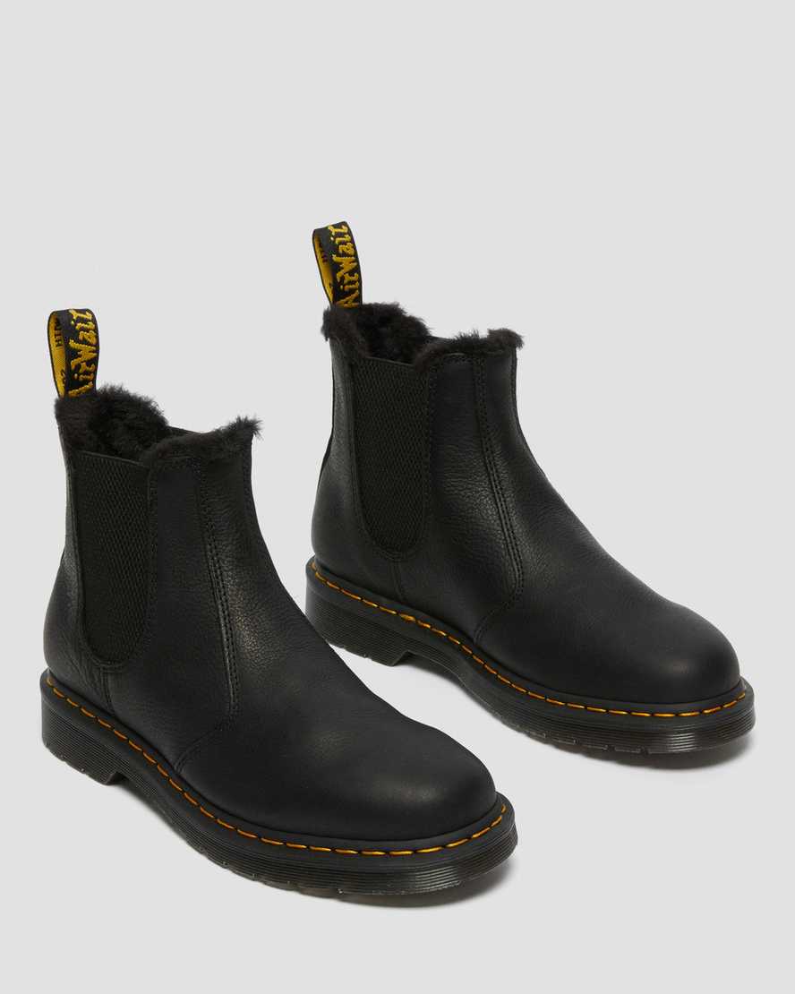 schwarze dr. martens 2976 chelsea boots für damen mit kunstfellfutter