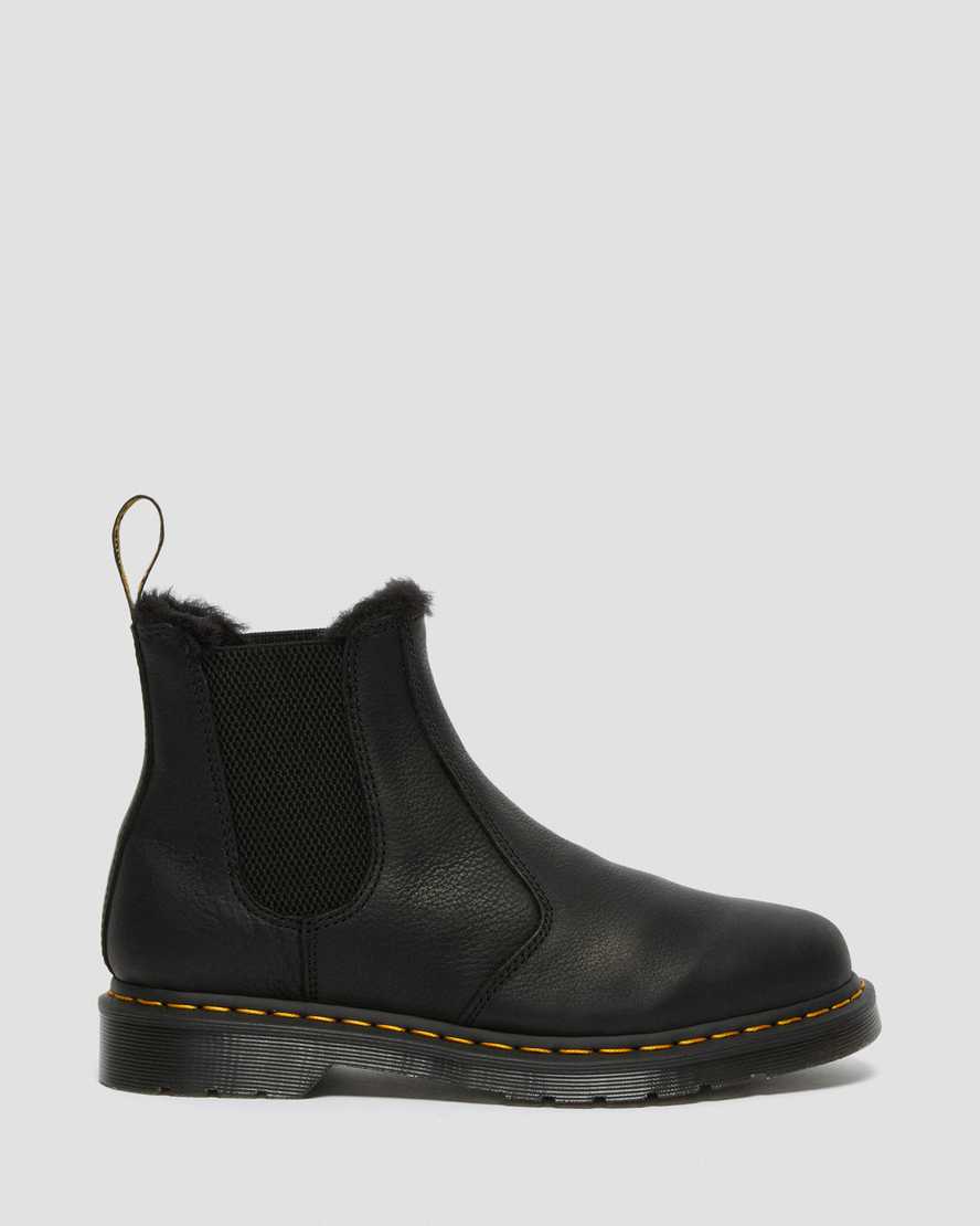 schwarze dr. martens 2976 chelsea boots für damen mit kunstfellfutter