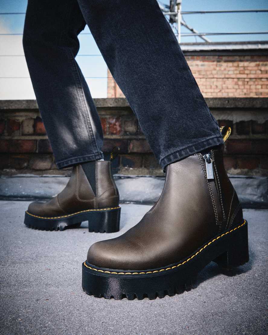 braune dr. martens rometty chelsea boots für damen
