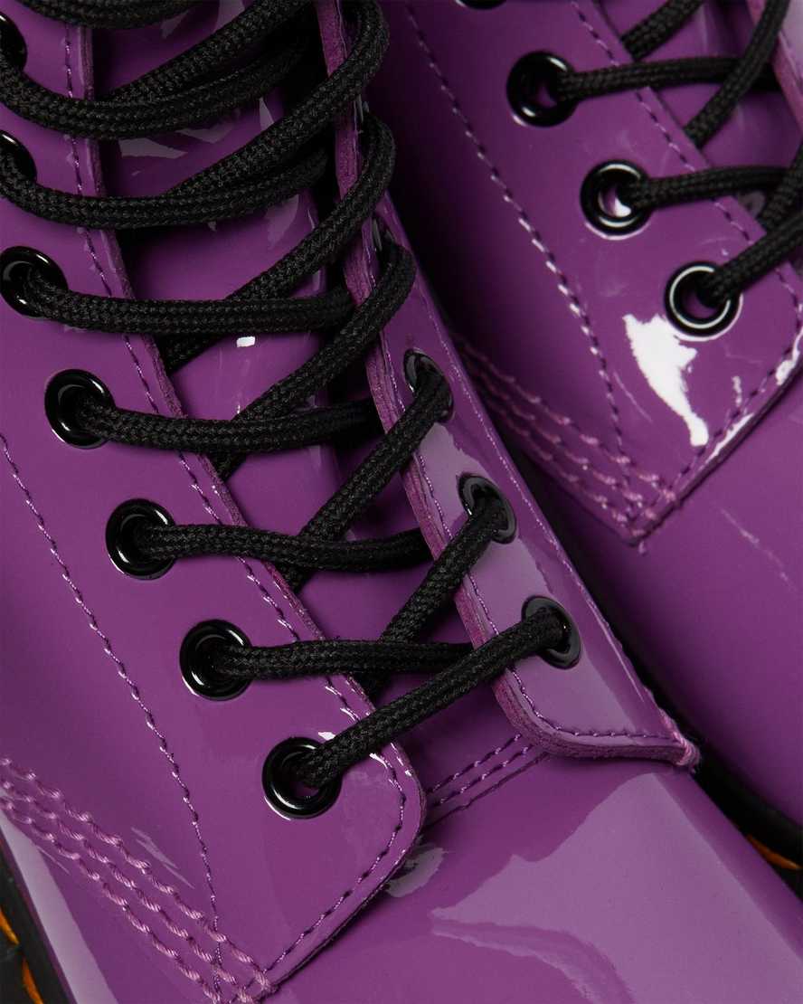 lila dr. martens 1460 lackleder-schnürstiefel für damen