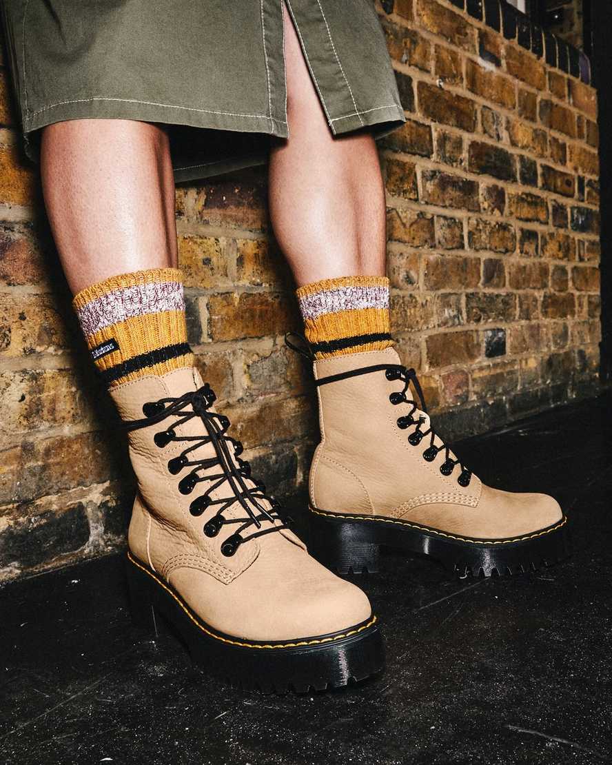 braune dr. martens leona damen-schnürstiefel