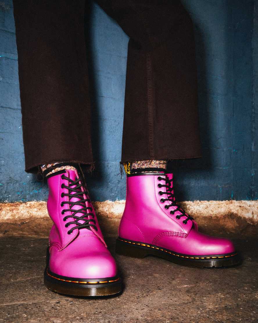 pinkfarbene dr. martens 1460 smooth damen-schnürstiefel