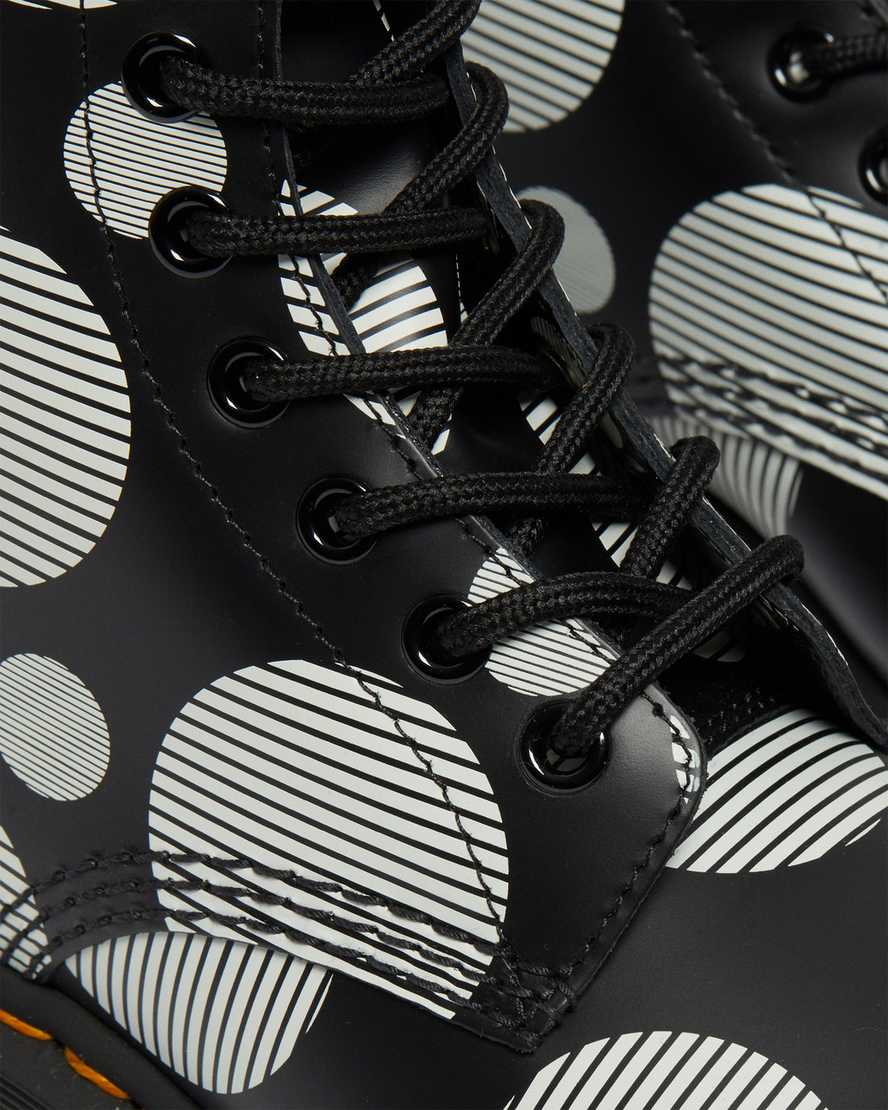 schwarze dr. martens 1460 polka dot glatte damen-schnürstiefel