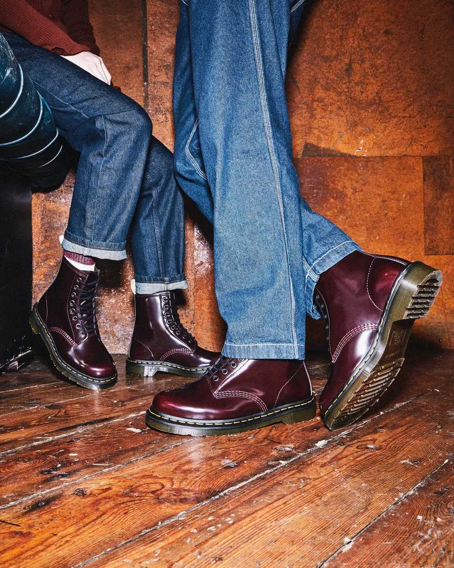 rote dr. martens 1460 damen-schnürstiefel