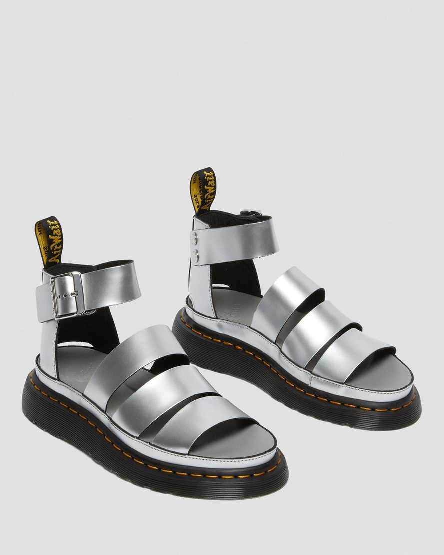 silberne dr. martens clarissa ii metallic damensandalen