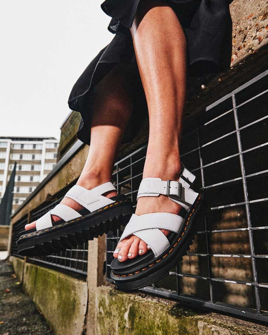 weiße dr. martens voss ii damen-riemensandalen